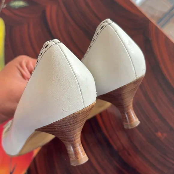 Vintage leather Franco Sarto Women's White Bow kitten Heels - Picture 5 of 11